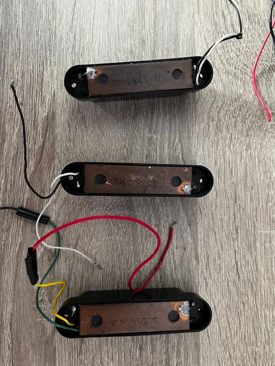 Assortment of Fender Stratocaster pickups - Duncan + G&L - Image 3