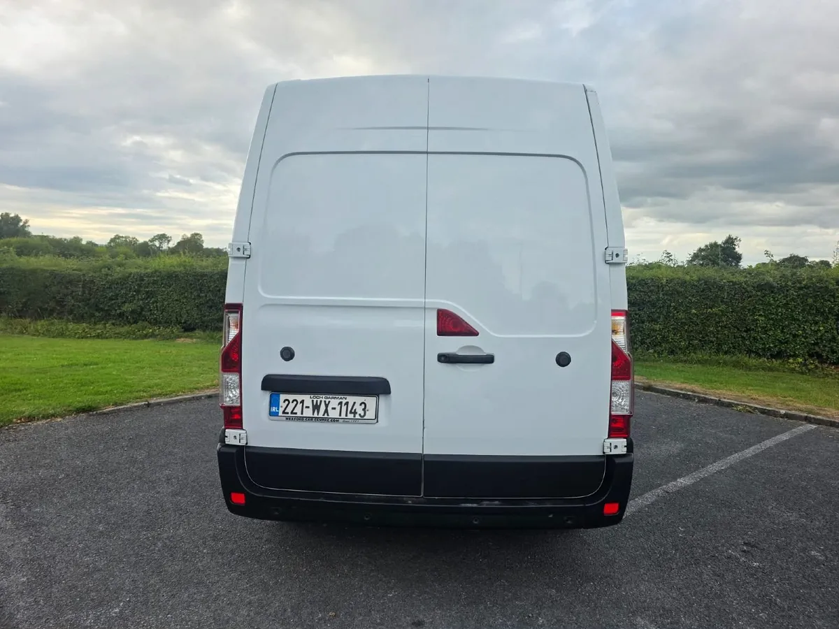 Nissan Interstar LOW MILLAGE - Image 3