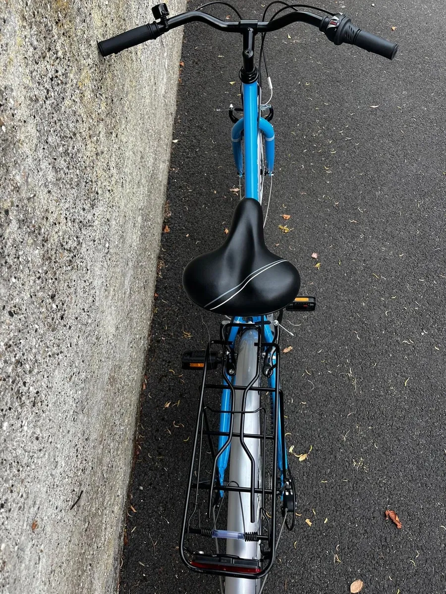 Apollo Café Women’s Hybrid Bike - Image 3