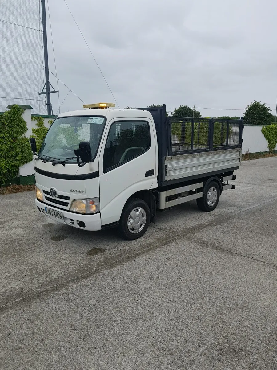 2009 Toyota Dyna Tipper - Image 1