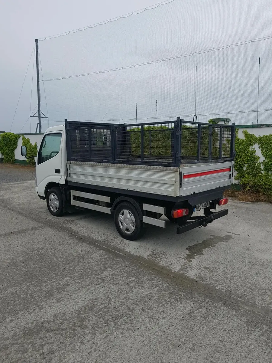 2009 Toyota Dyna Tipper - Image 2