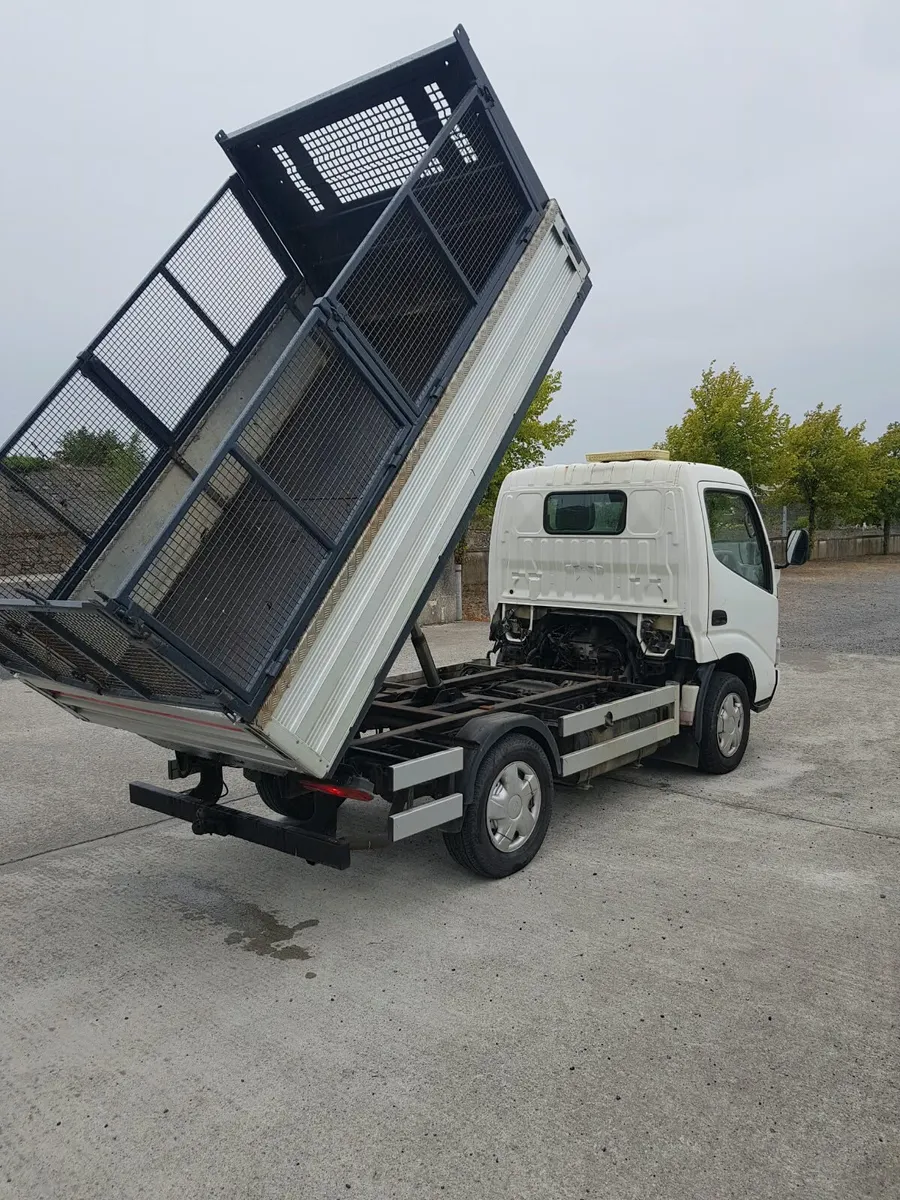 2009 Toyota Dyna Tipper - Image 4