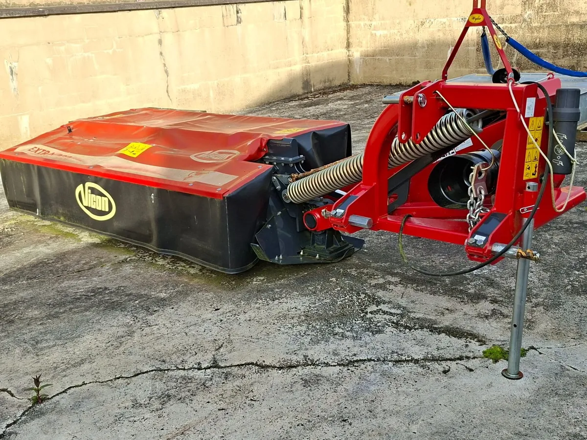 Wylie Grass topper and  Vicon 224 mower - Image 3