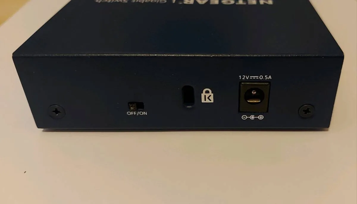 Netgear 5 Port Switch 10/100/1000 - Image 3