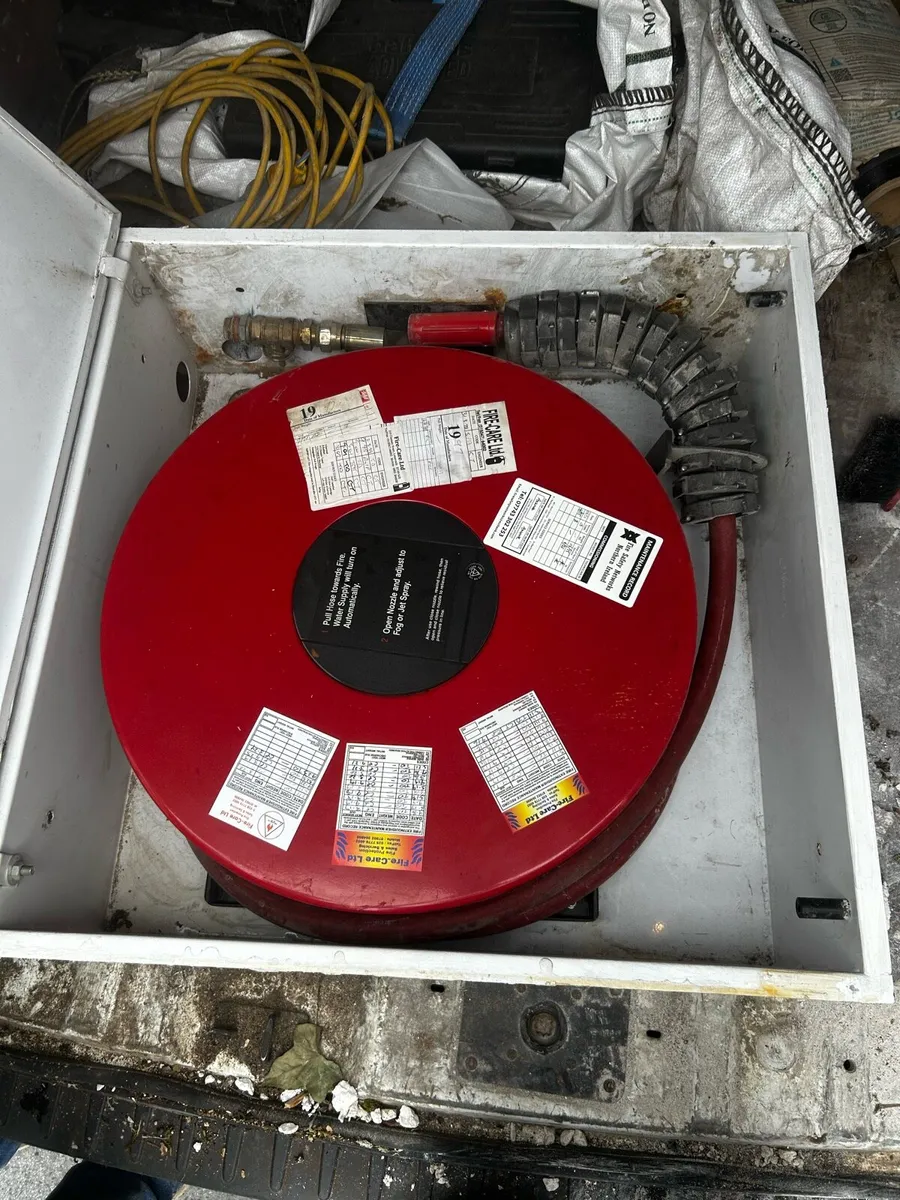 Fire hose reel - Image 1