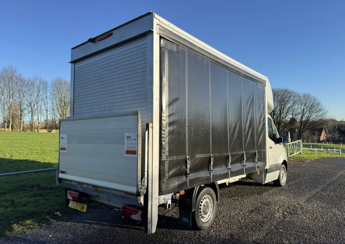 2022 Mercedes-Benz Sprinter CurtainSider Van - Image 4