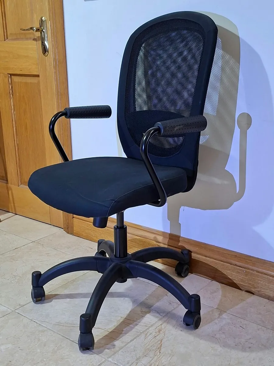IKEA Vilgot Mesh Office Swivel Chairs - Image 3