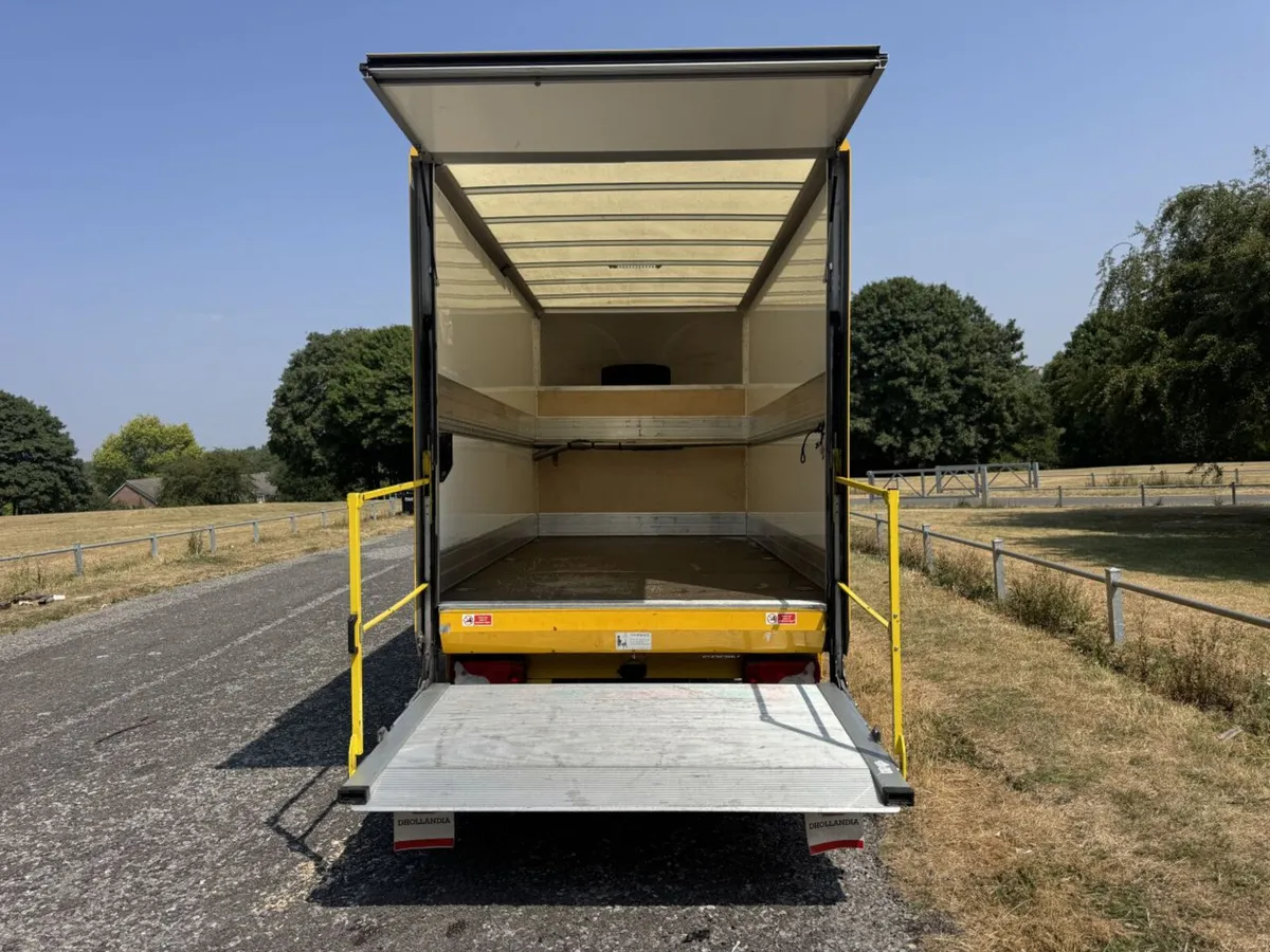 2020 Mercedes-Benz Sprinter Luton Box Van - Image 2