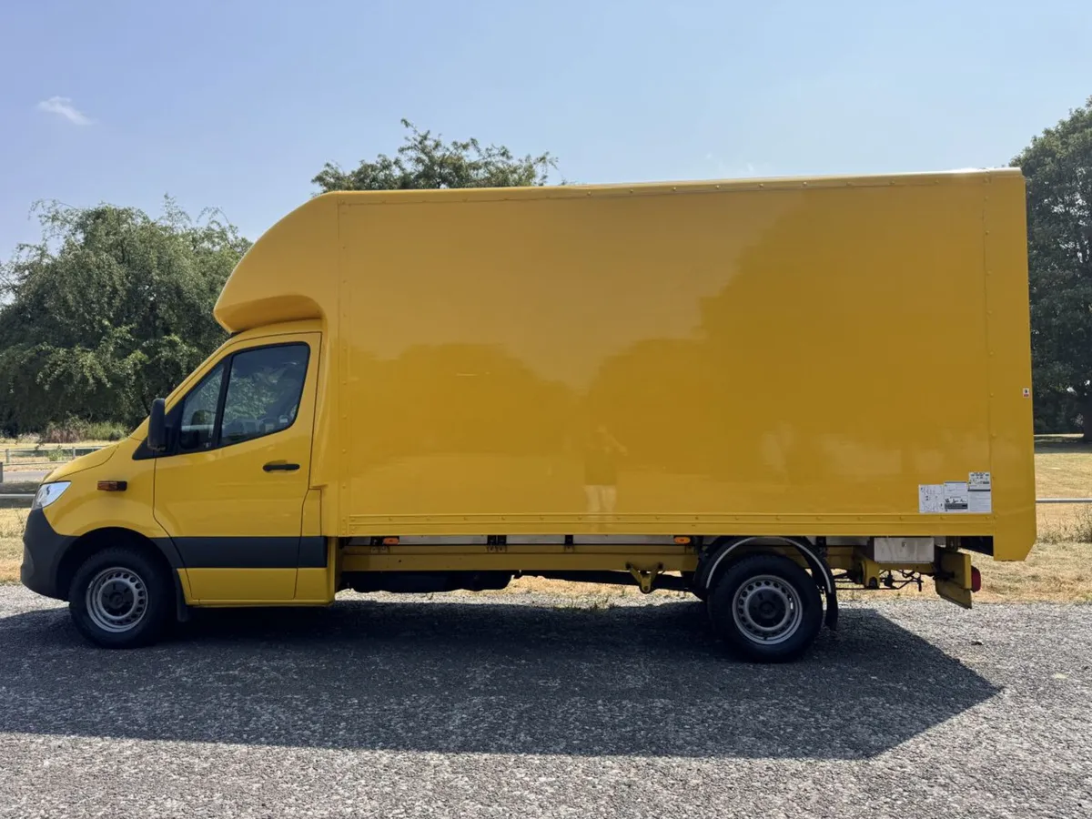 2020 Mercedes-Benz Sprinter Luton Box Van - Image 1