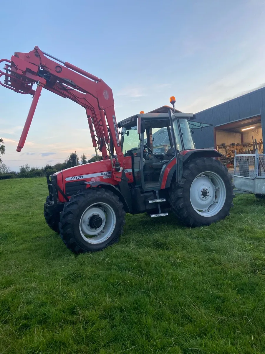 4370 Massey Ferguson - Image 3
