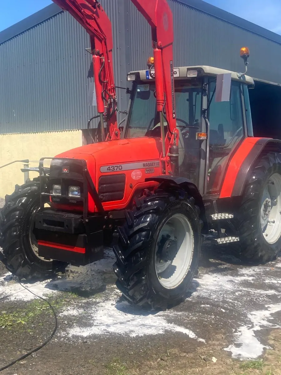 4370 Massey Ferguson - Image 1