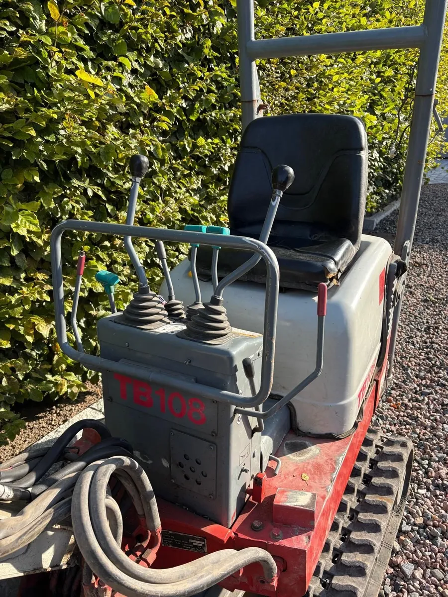2003 TB108 Takeuchi Mini Digger - Image 2