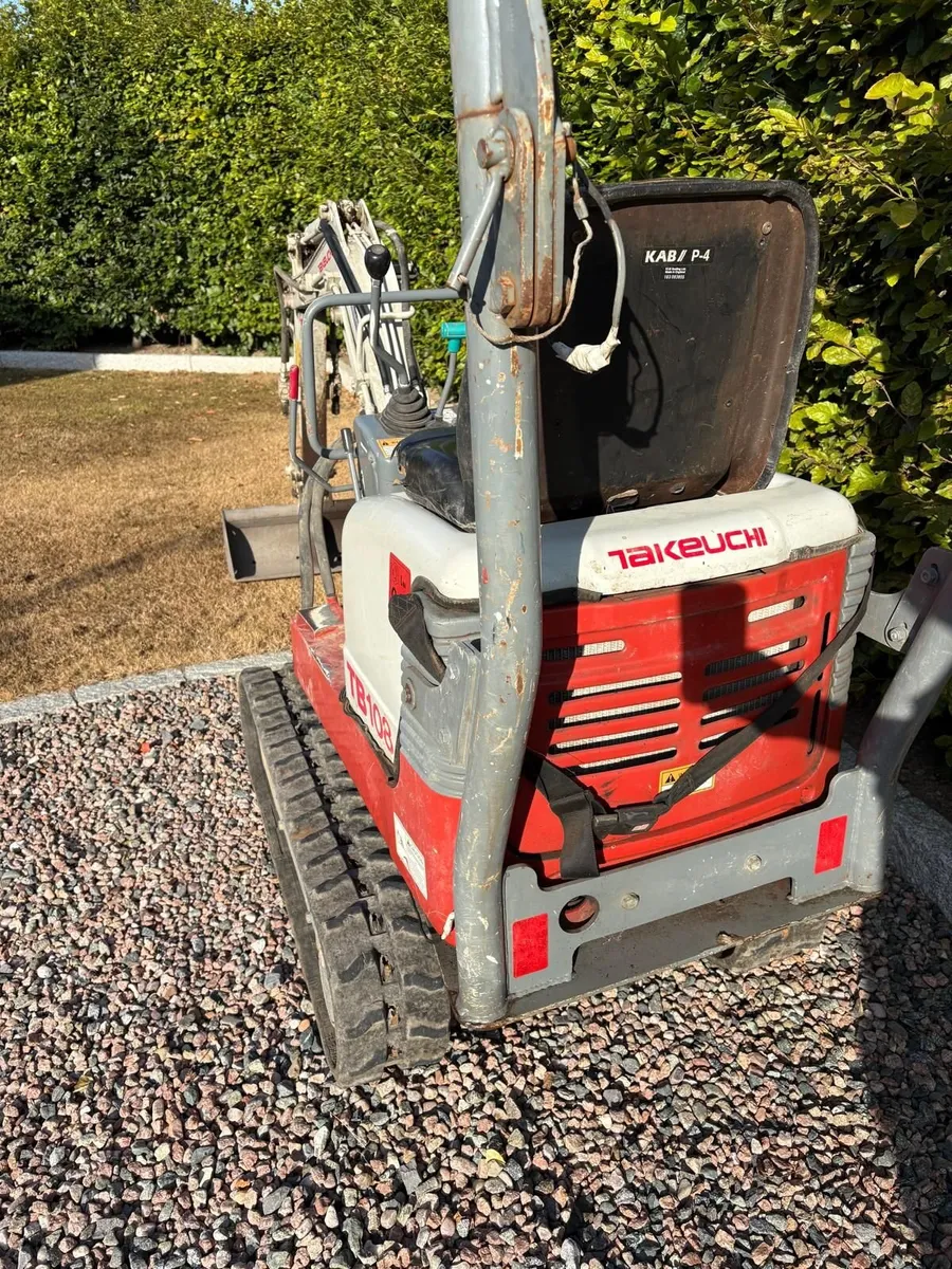 2003 TB108 Takeuchi Mini Digger - Image 3