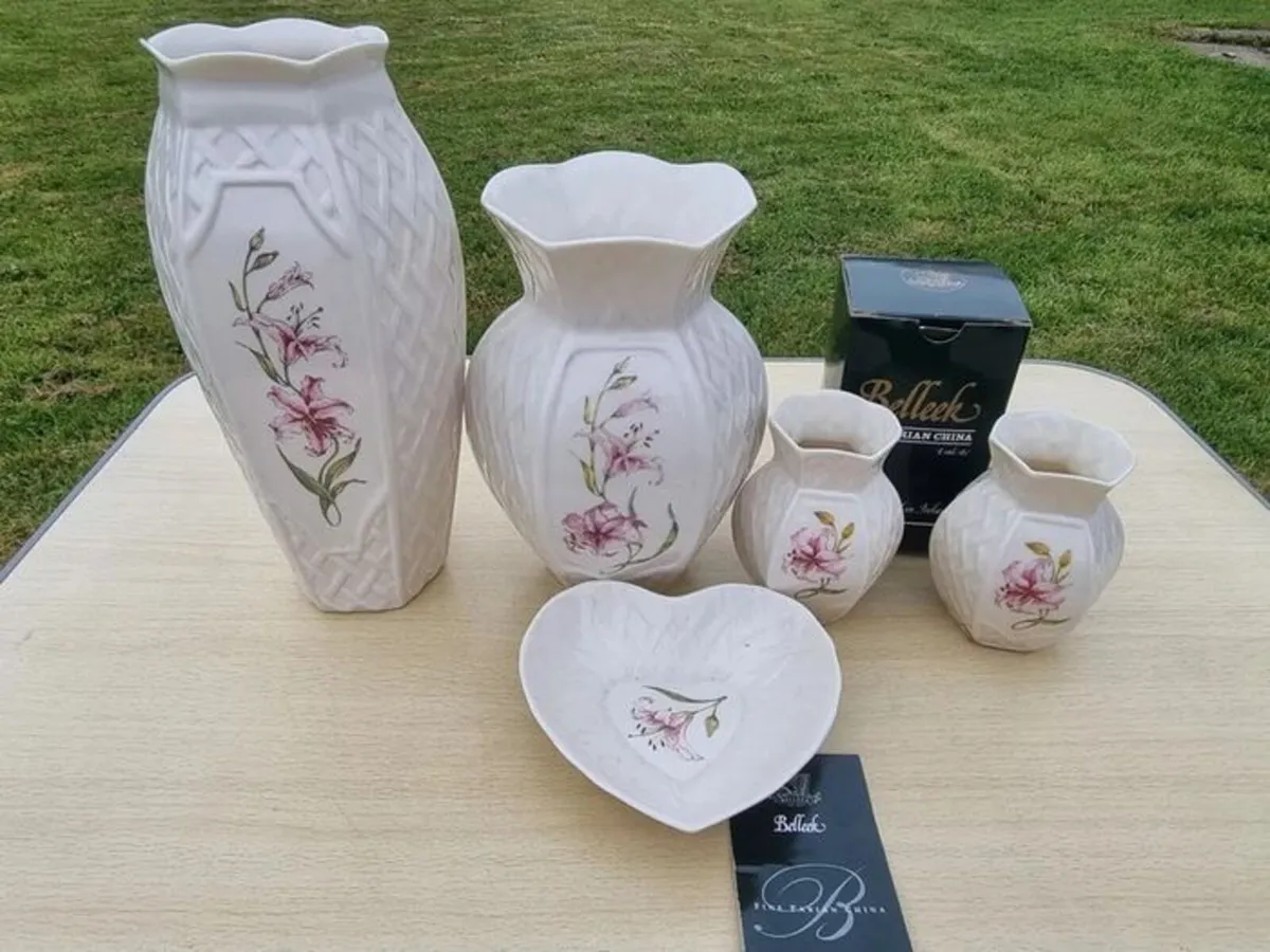 Belleek Pottery porcelain set - Image 1