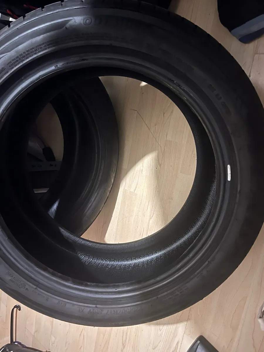 225 50 ZR 17 Tyres x2 Directional as new - Image 2