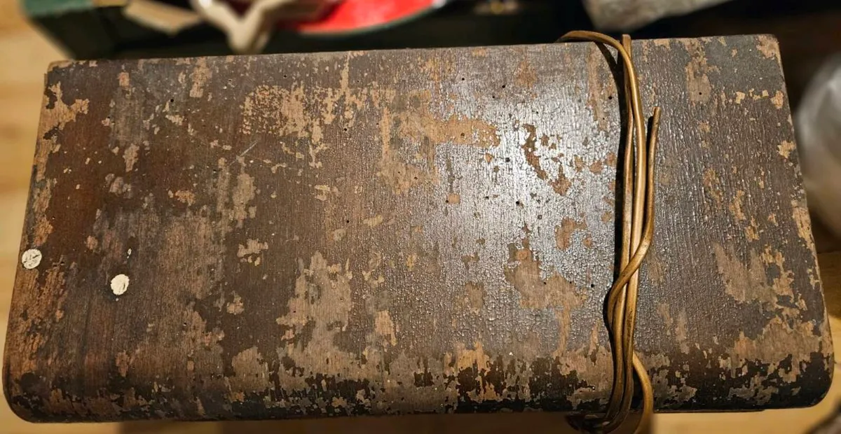 Vintage Major Maestro Radio for restoration - Image 3