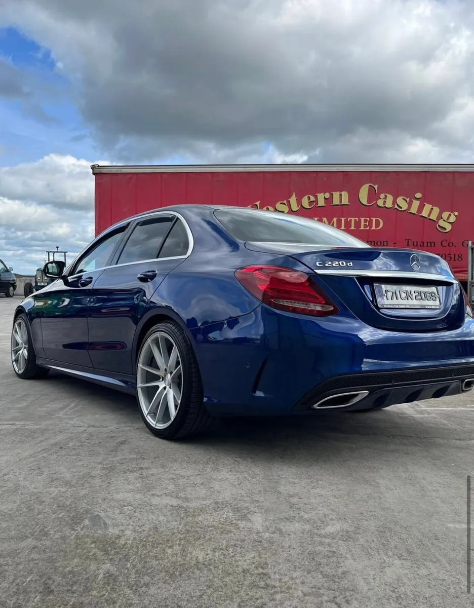 Mercedes C Class 220d - Image 2