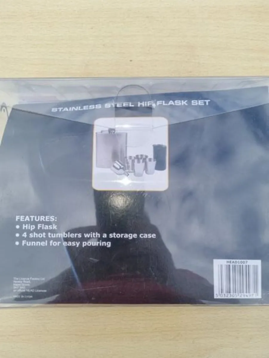HEAD stainless steel hip flask set - Image 4