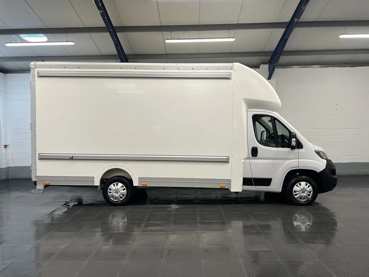 2021 Peugeot Boxer Luton Low Loader Van - Image 1