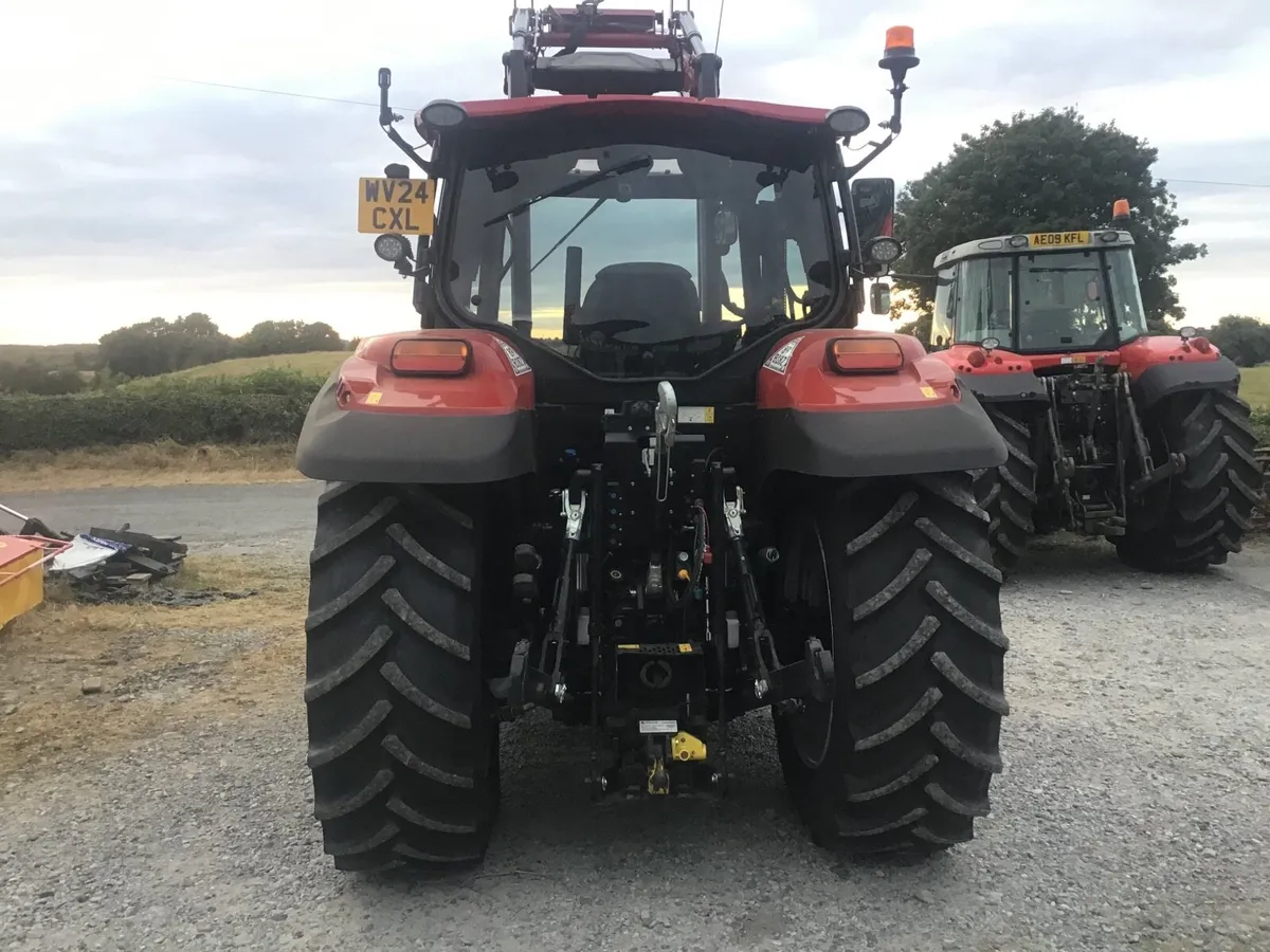 Case Maxxum 125 And Quicke Q4L Loader - Image 4