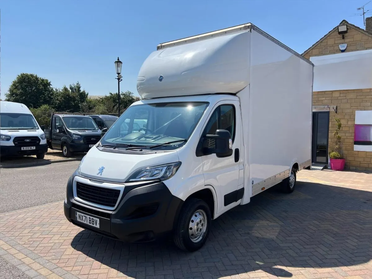 2021 Peugeot Boxer Luton Low Loader Van - Image 4