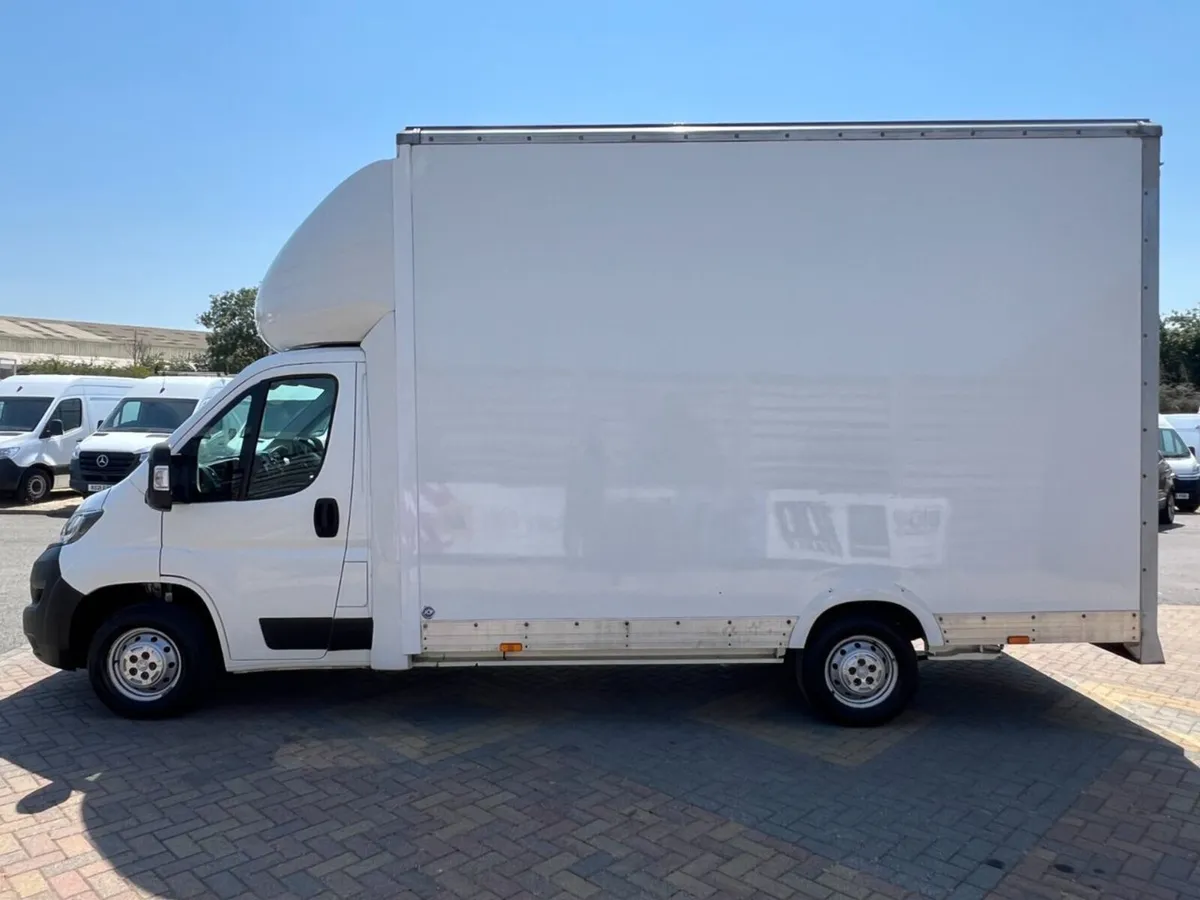 2021 Peugeot Boxer Luton Low Loader Van - Image 1
