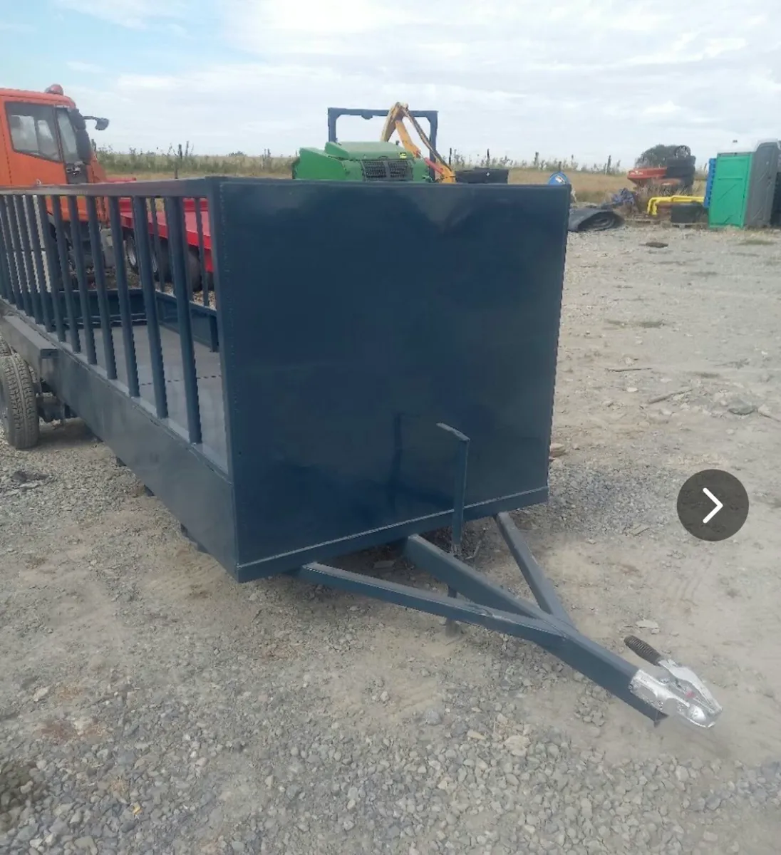 Feed trailer - Image 2