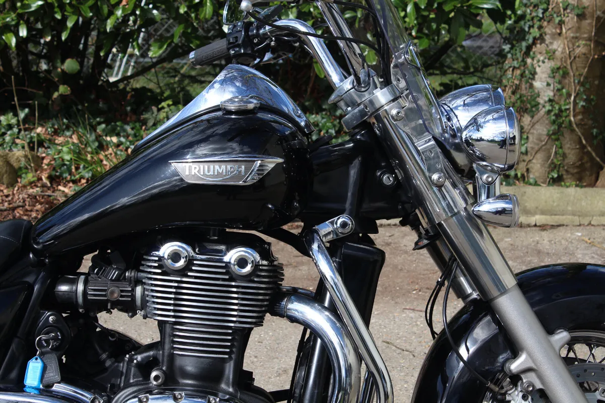 2015 Triumph Thunderbird 1700LT - Image 3