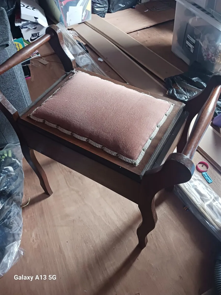 Piano stool - Image 1