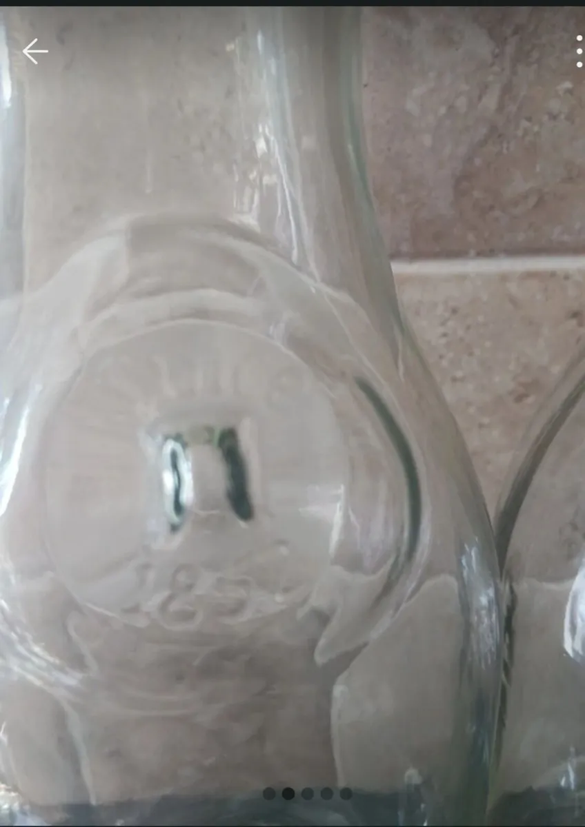 Vintage milk bottles Paul Masson 1852 - Image 3