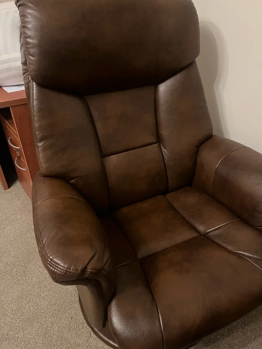 Swivel chair and footstool - Image 3