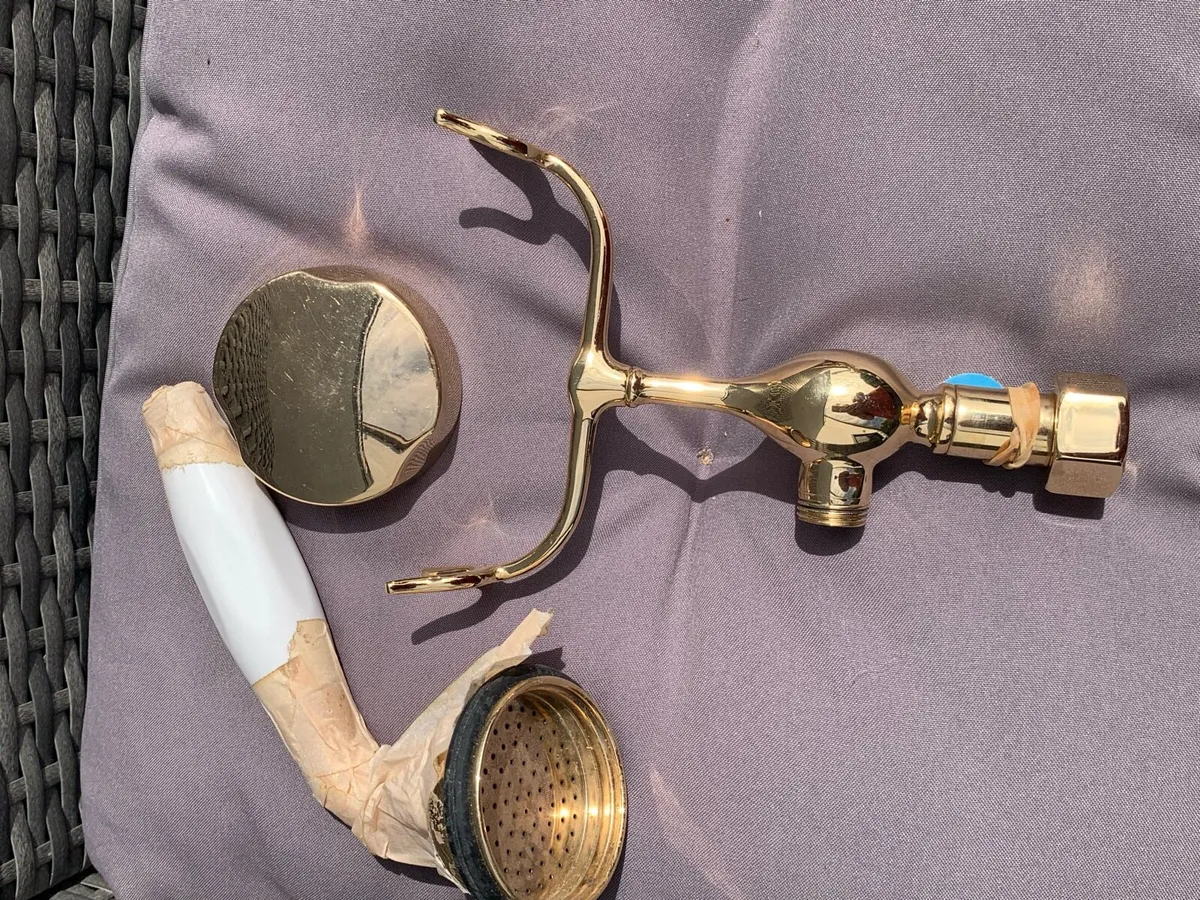 Genuine CP Heart solid brass taps - Image 4