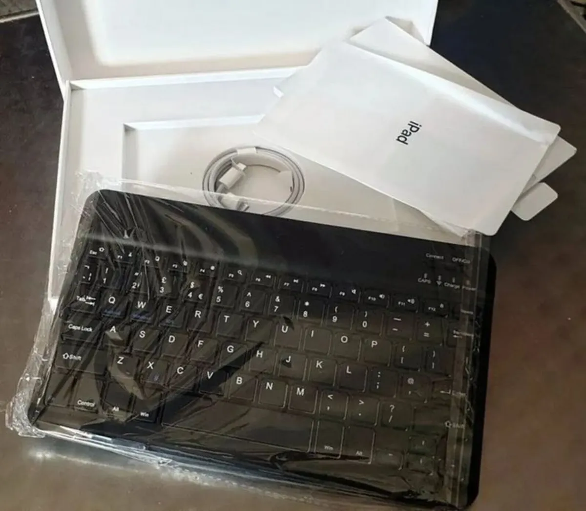BNIB Wireless Bluetooth Keyboard (UK Layout) - Image 4