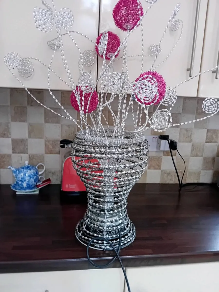 PINK AND SILVER ELECTRIC TABLE LAMP - Image 4