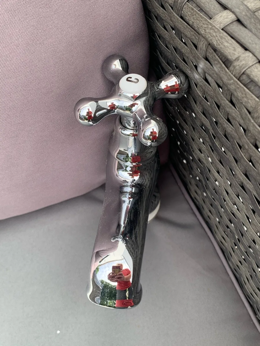 Genuine CP Heart single bath/sink taps - Image 2