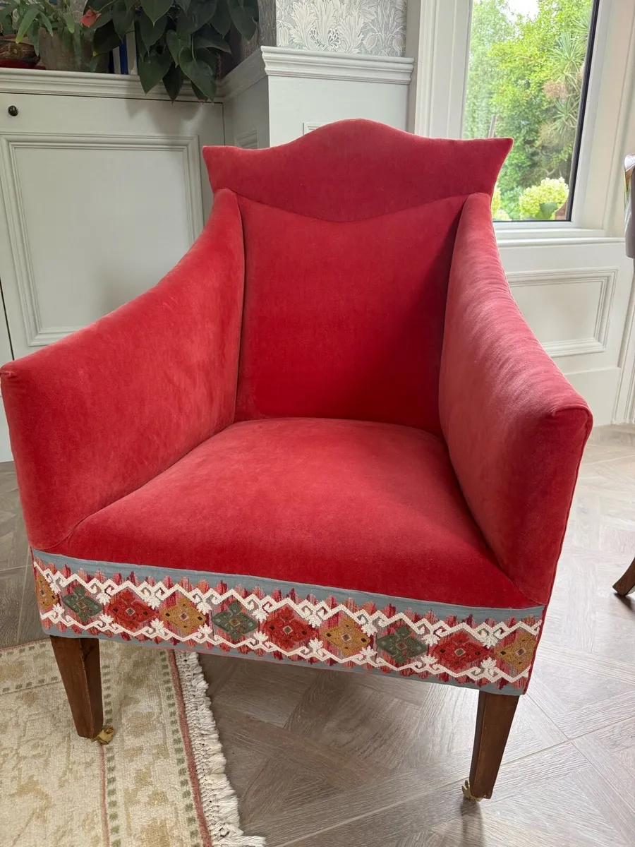 Restored vintage armchair in Colefax & fowler - Image 3