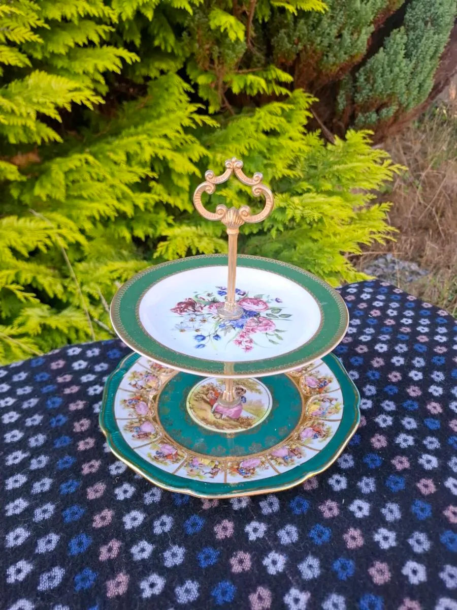 Stunning home made green cake stand - Image 1