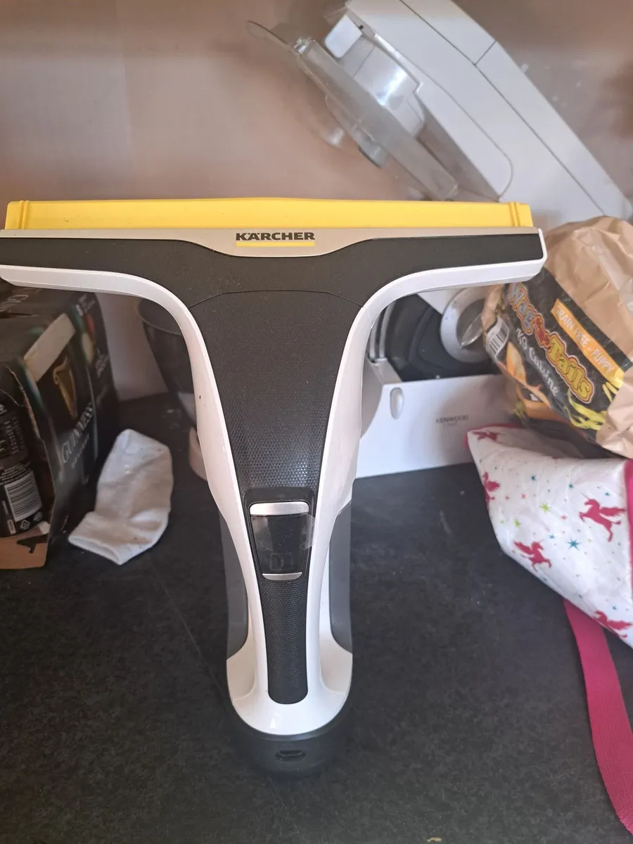 Karcher  v6 window vac - Image 1