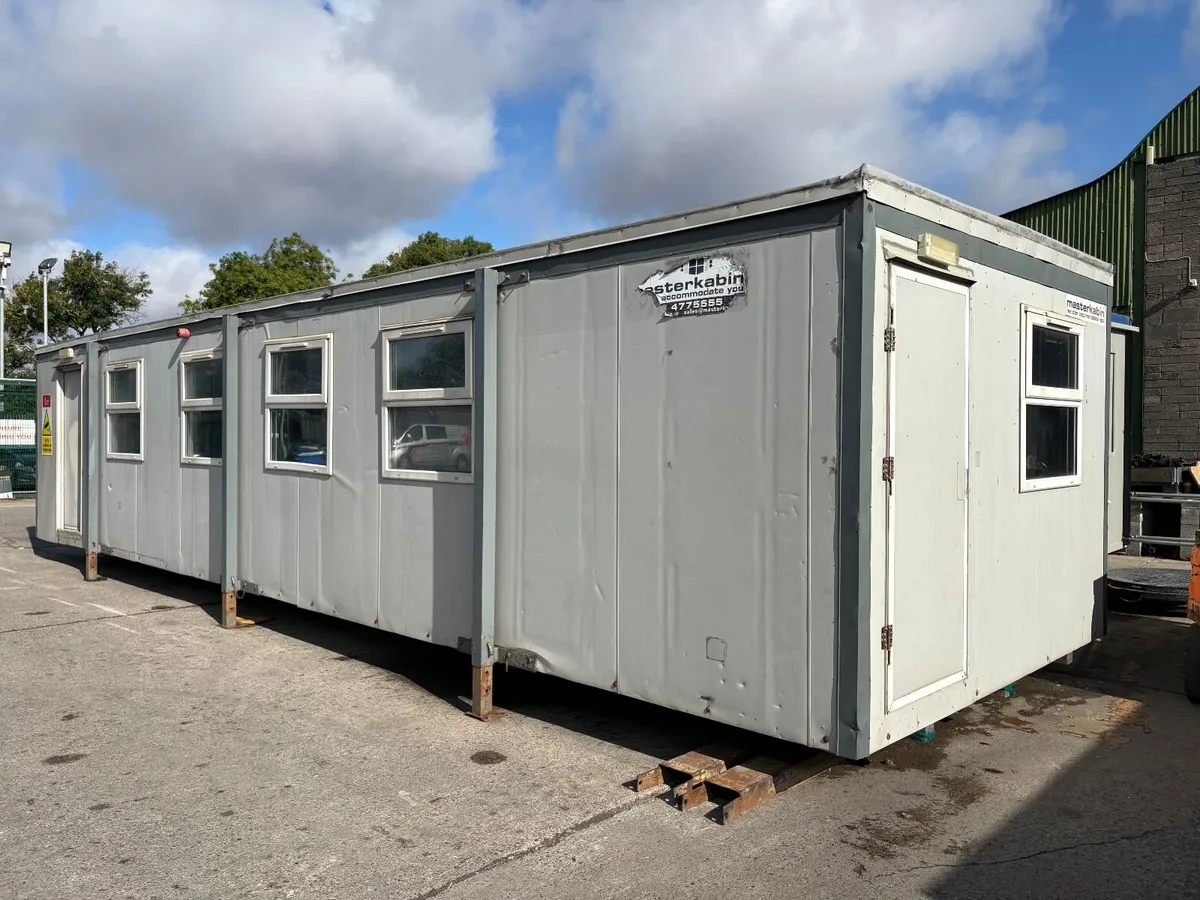 12m x 3.6m (40ft x 12ft) Open Plan Office/ Canteen - Image 2