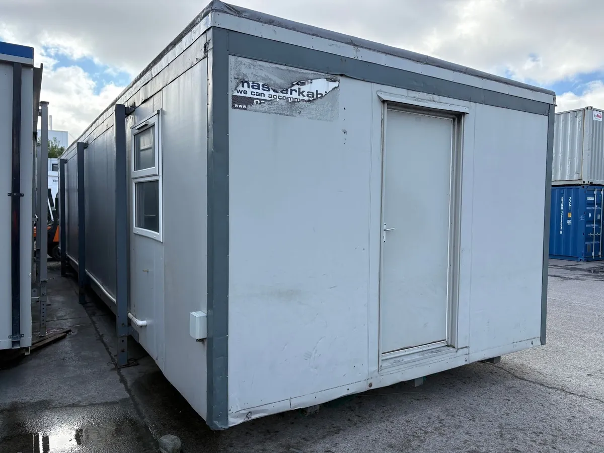 12m x 3.6m (40ft x 12ft) Open Plan Office/ Canteen - Image 3