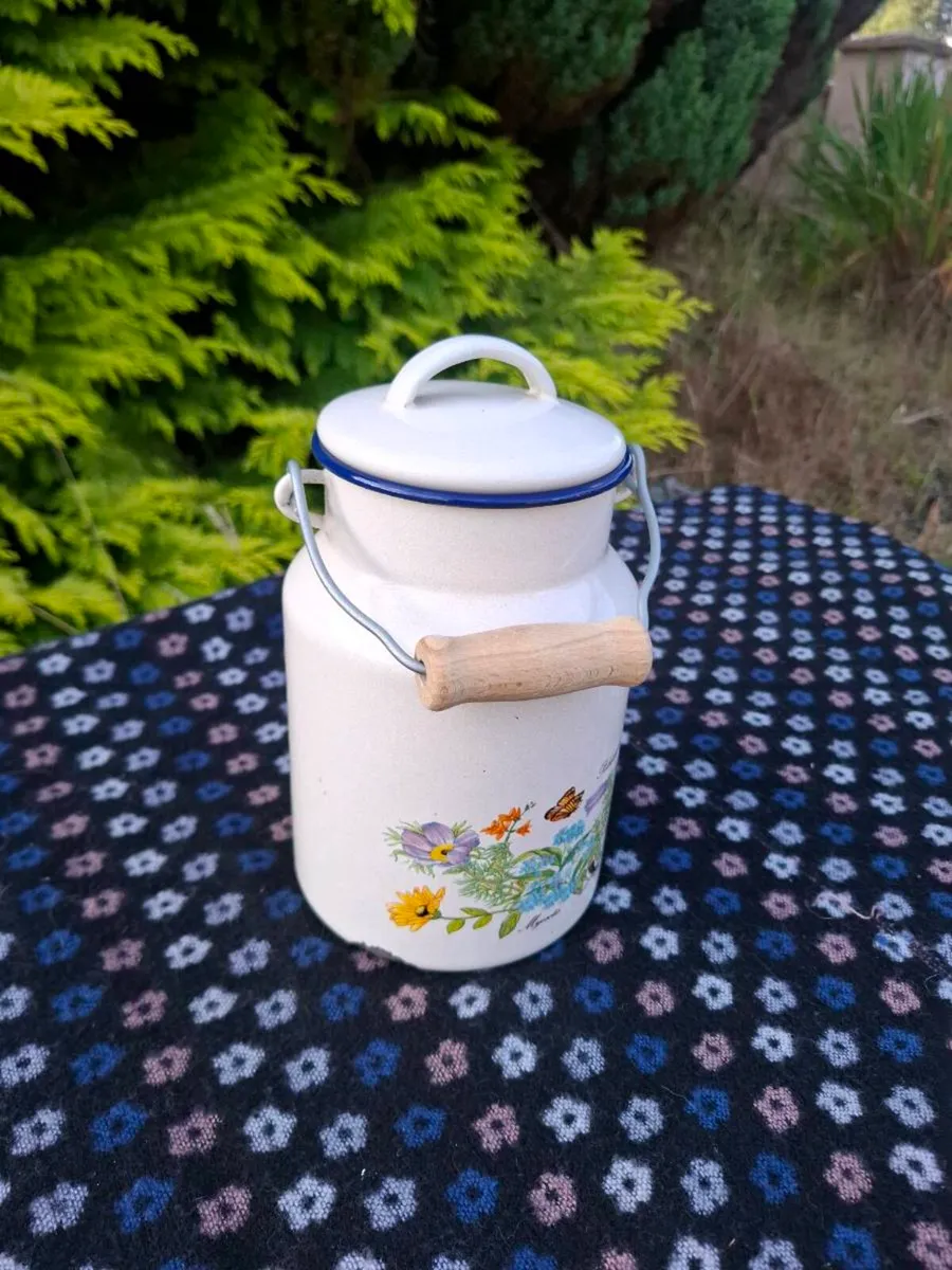 Old floral enamel milk churn - Image 2