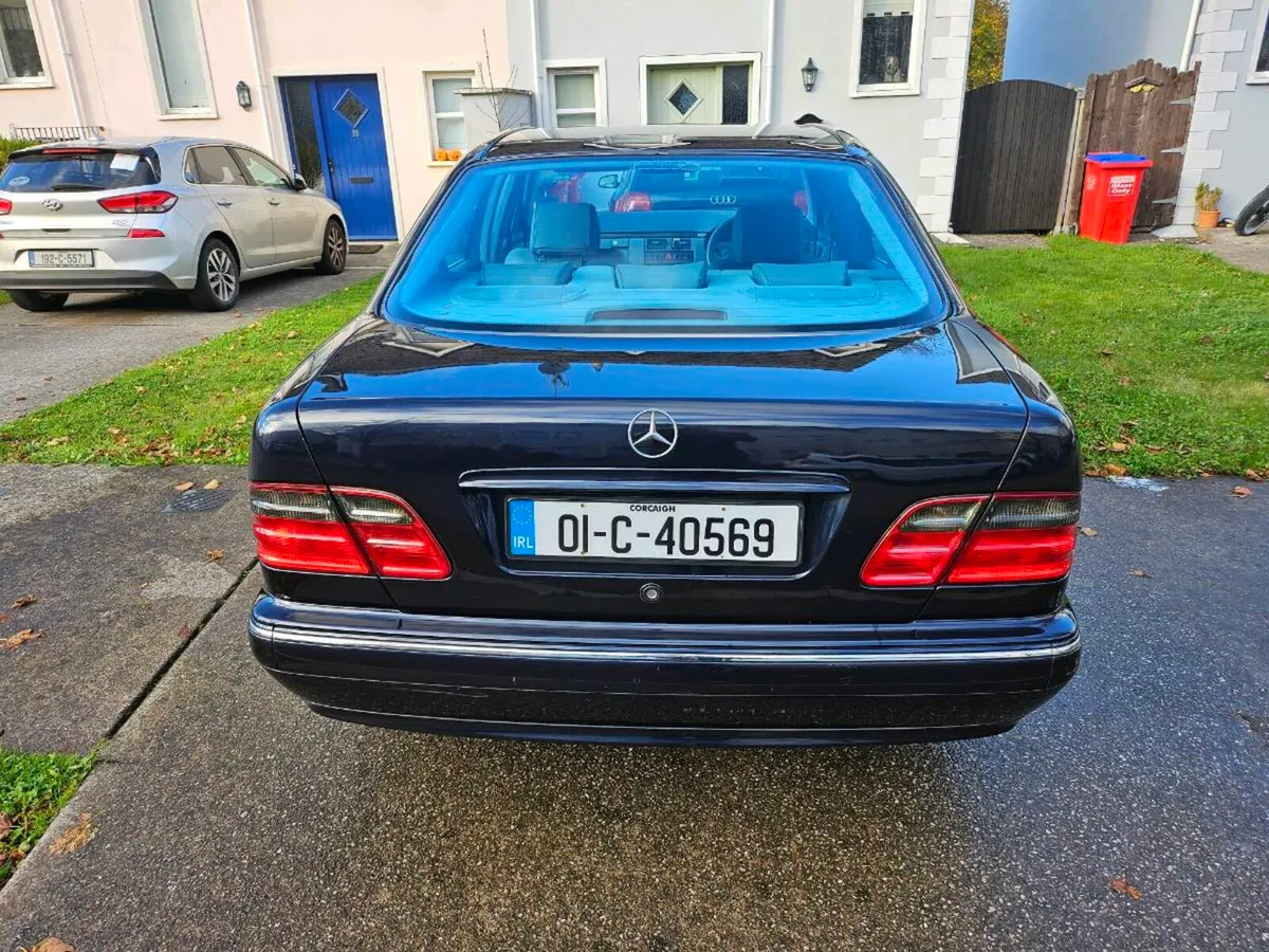 Mercedes Benz E240 - Image 3