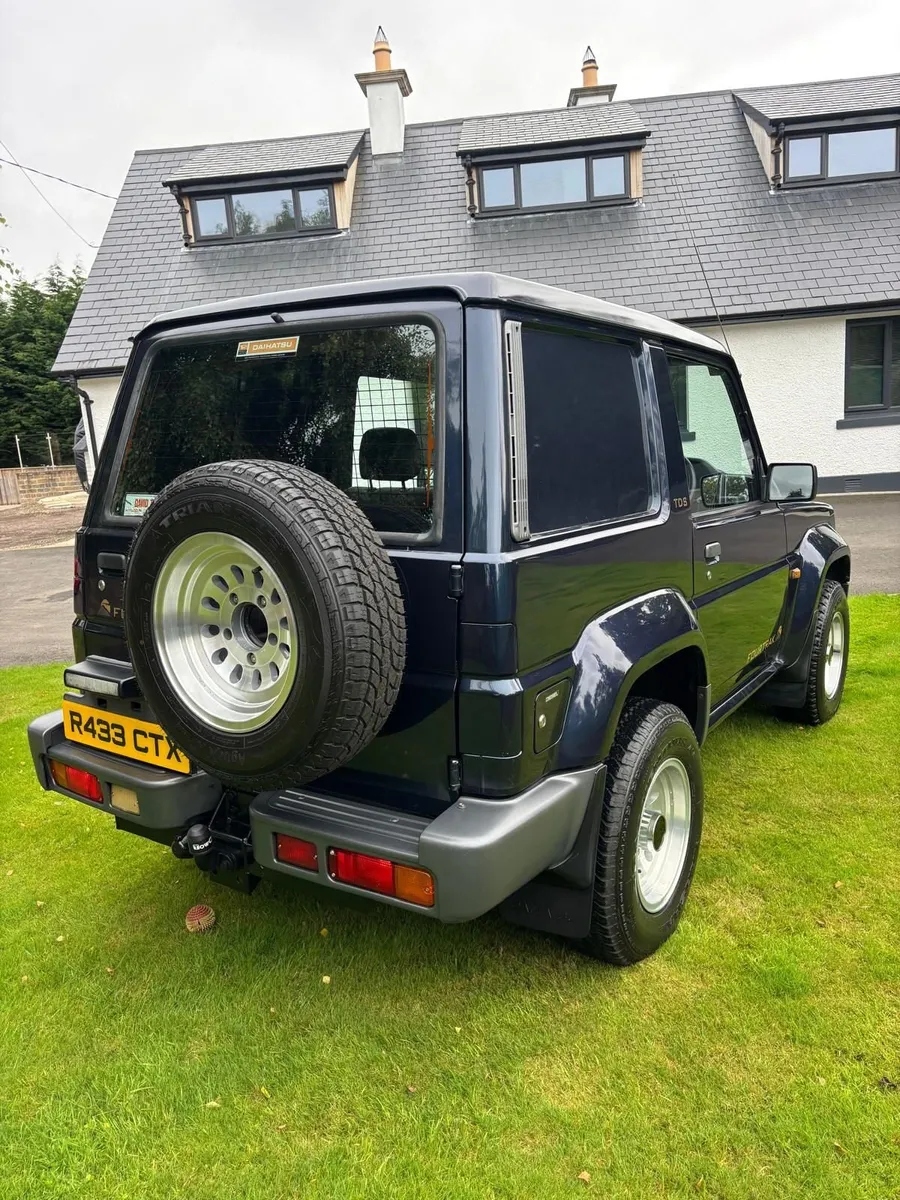 Daihatsu Fourtrak 1997 - Image 3