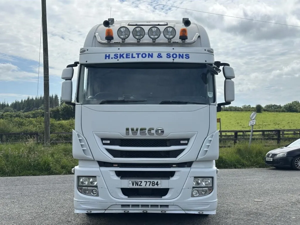 2016 IVECO STRALIS 560 SUPER DOUBLE DRIVE - Image 2
