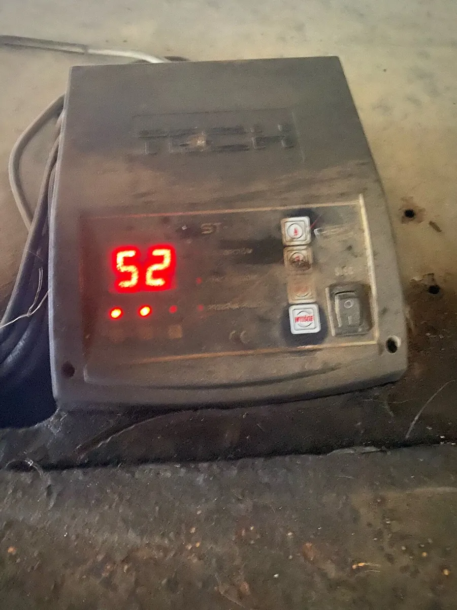 Solid Fuel Outdoor Stove - Image 2