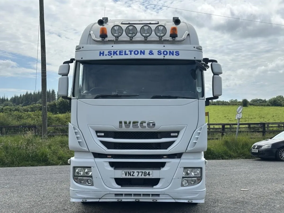 2016 IVECO STRALIS 560 SUPER DOUBLE DRIVE - Image 2