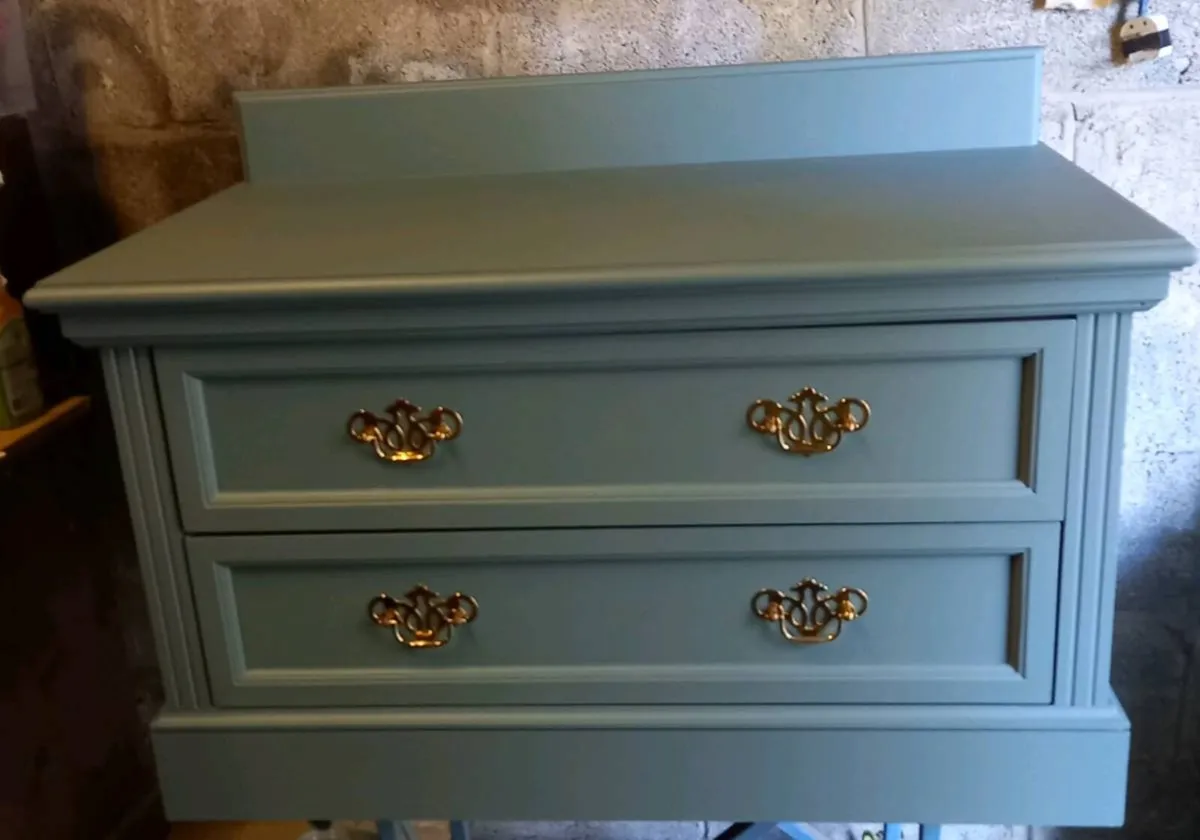 Chest of drawers - Image 2