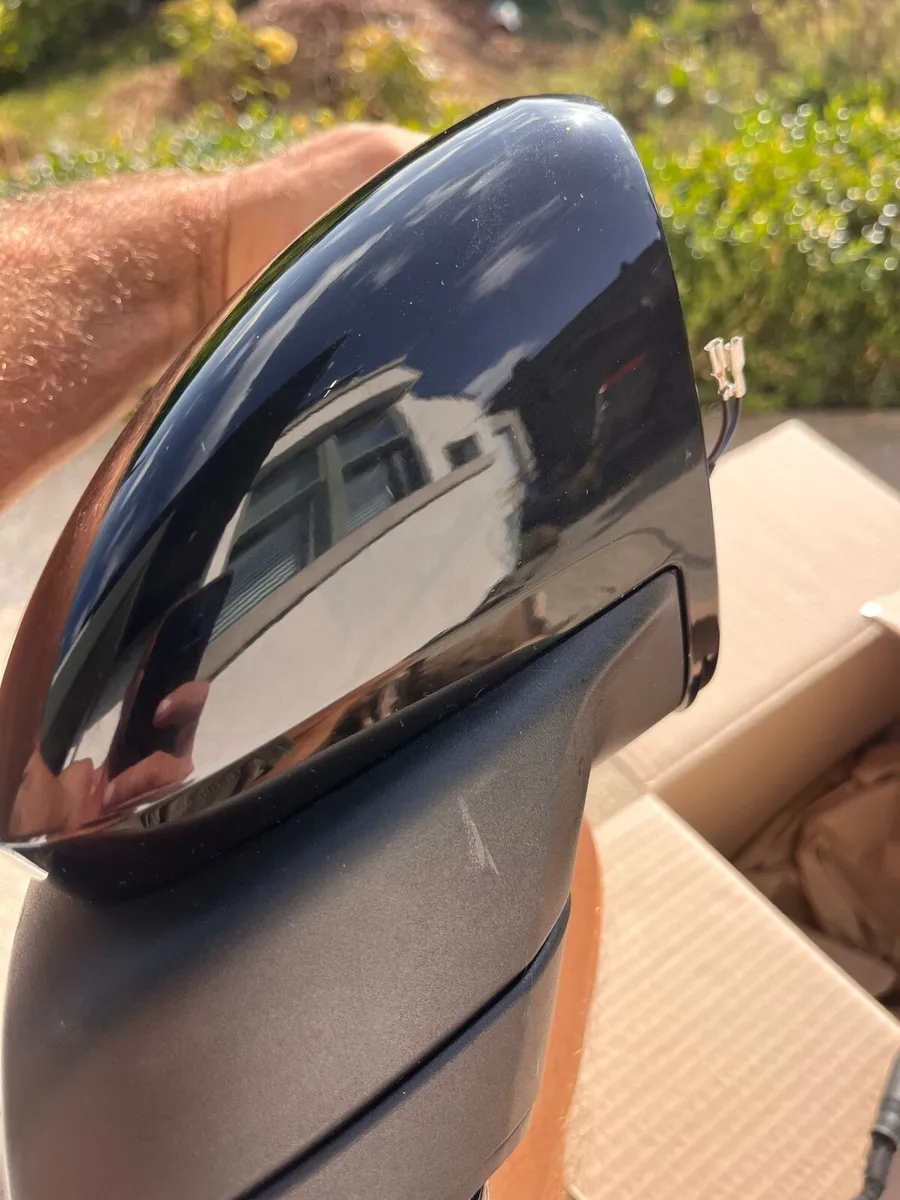Porsche Cayenne exterior mirror (9y model 2019 on - Image 1