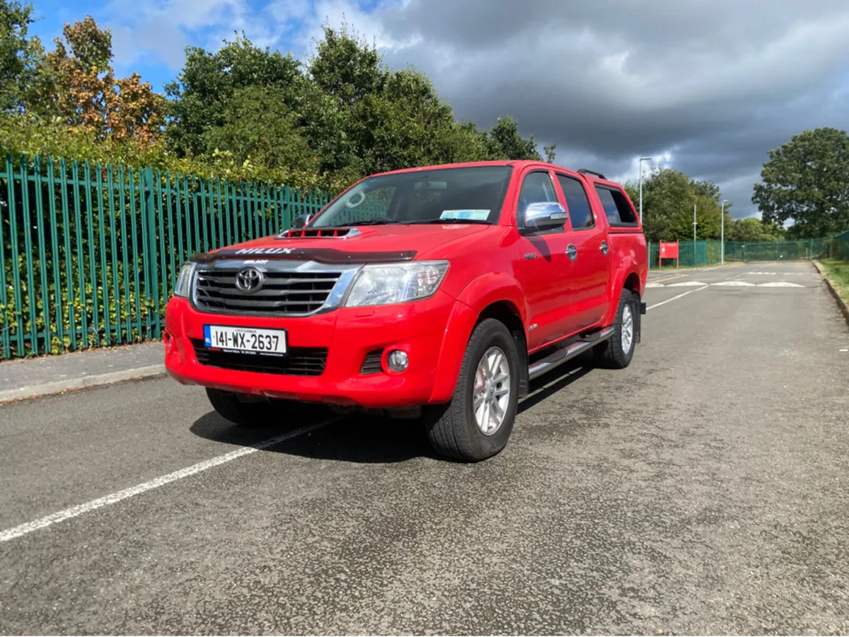 Toyota Hilux INVINCIBLE D'CAB D-4D 4DR 3.0 D/C 171 - Image 2