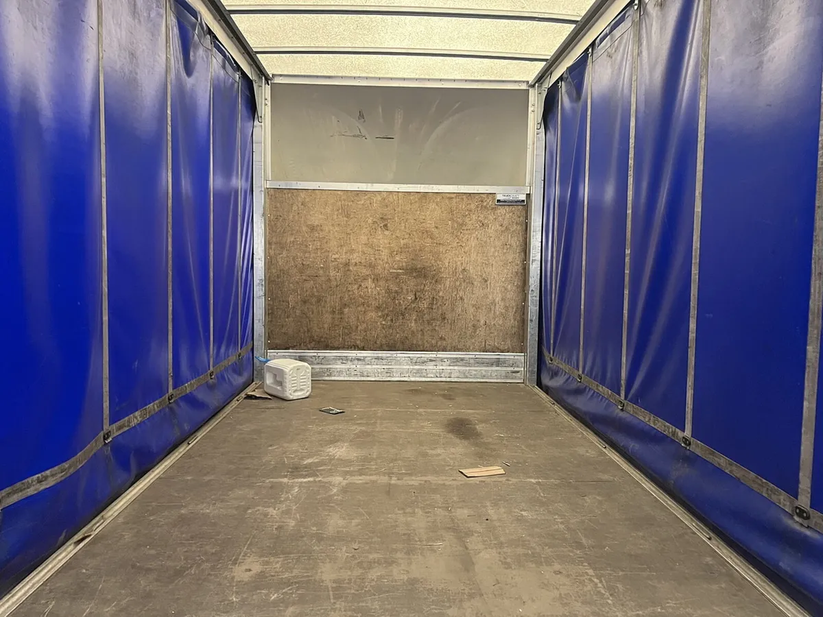2022 Renault Master CurtainSider Van - Image 2